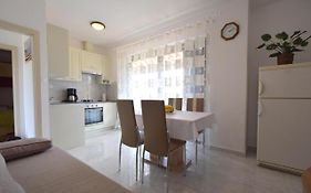 Apartment Biserka